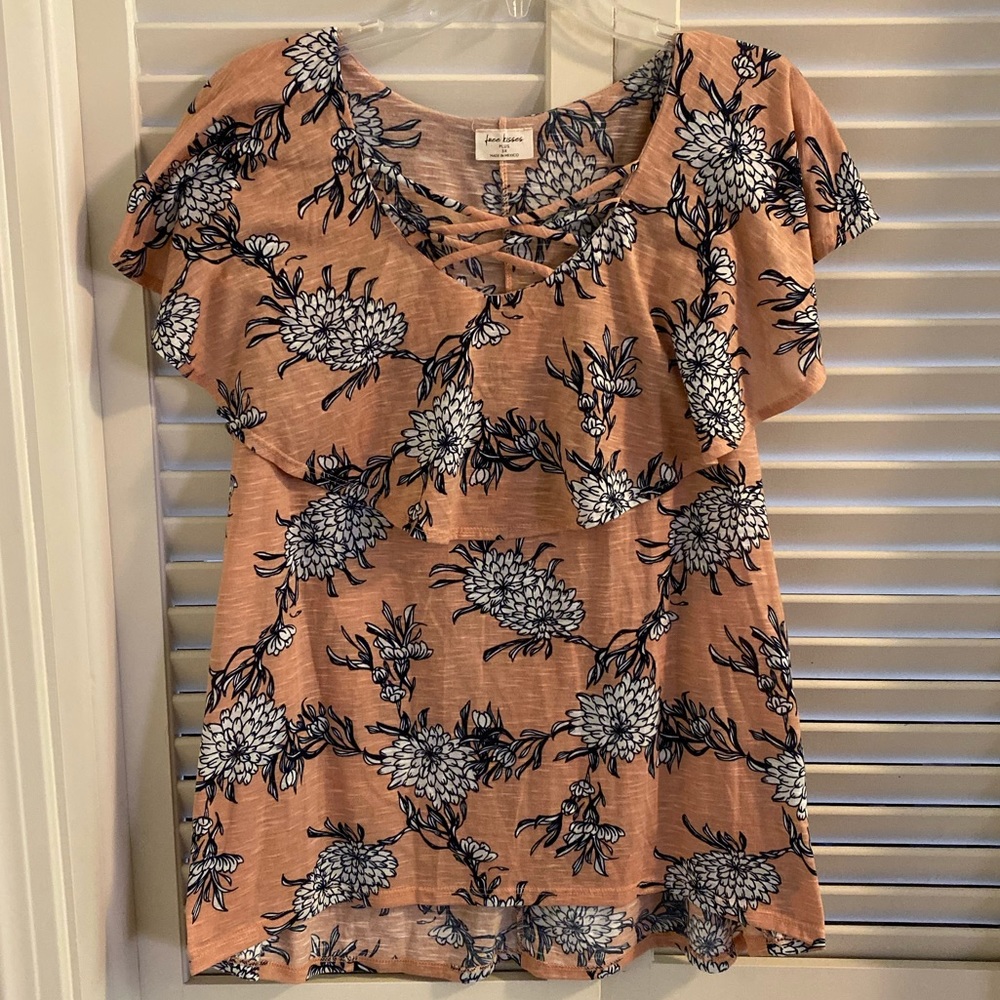 Free Kisses Top “Plus Size 3x”